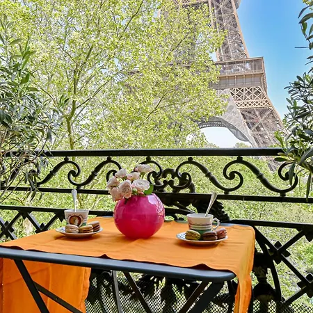 Eiffel Tower View Gem With Ac شقة باريس